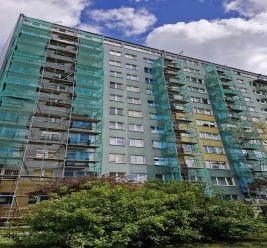 Rozpoczęto remont kolejnych czterech pionów balkonów budynku przy ul. Pana Balcera 11