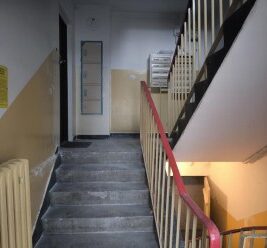 Malowanie klatek schodowych przy ul.&nbsp;P.&nbsp;Wołodyjowskiego 7